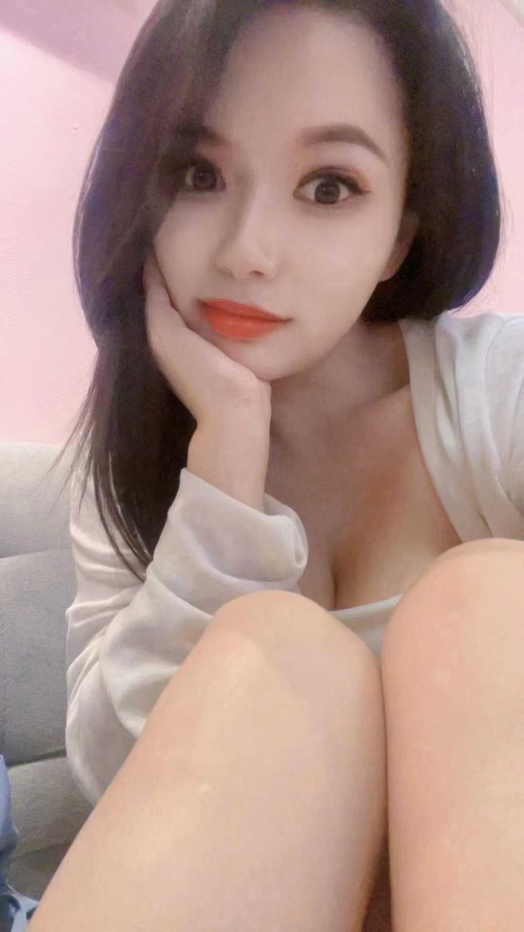 热情主动配合，各种动作全部能玩