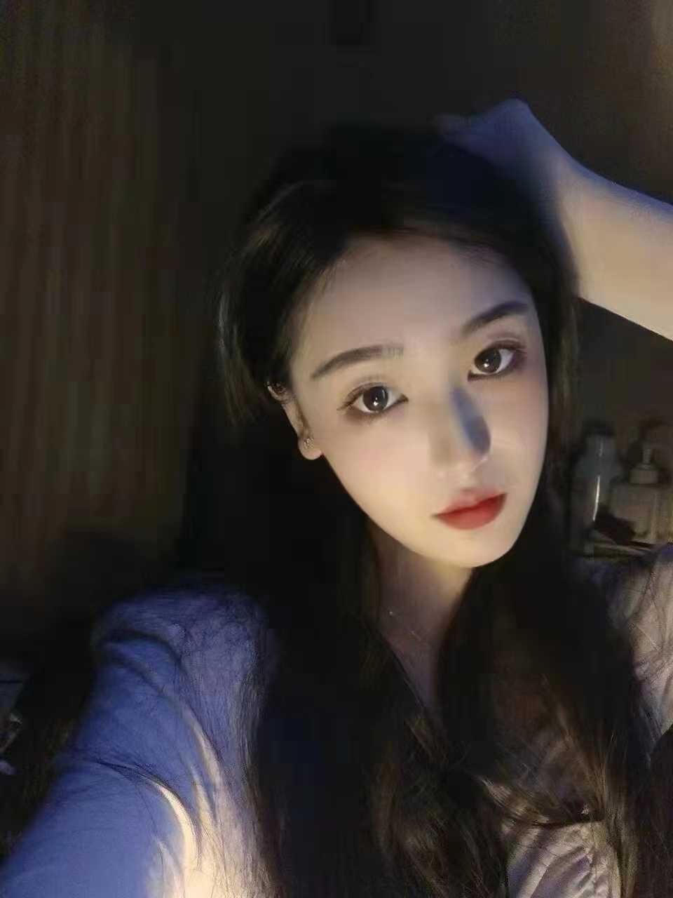 身材颜值很棒的小姐姐