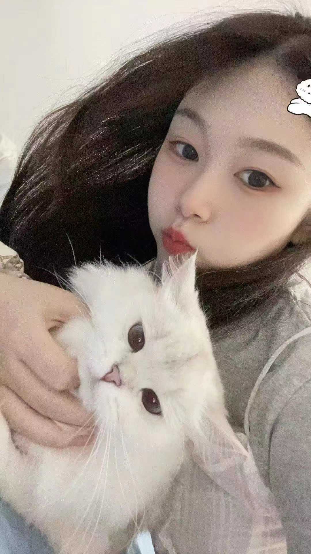 水多b紧，艹的时候叫的声音还很大