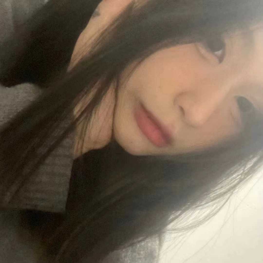 水多b紧，艹的时候叫的声音还很大