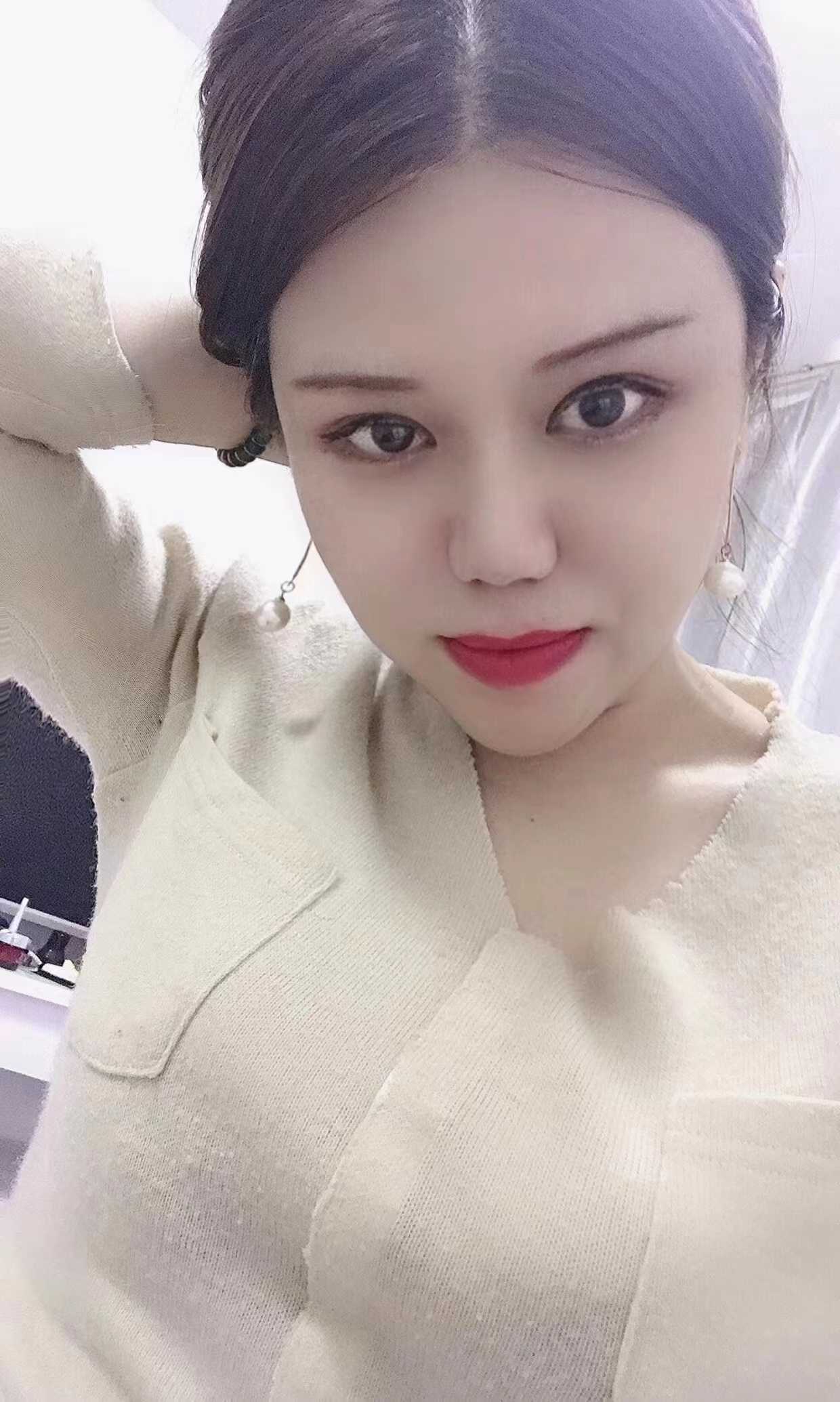 在床上很听话，姿势会得多