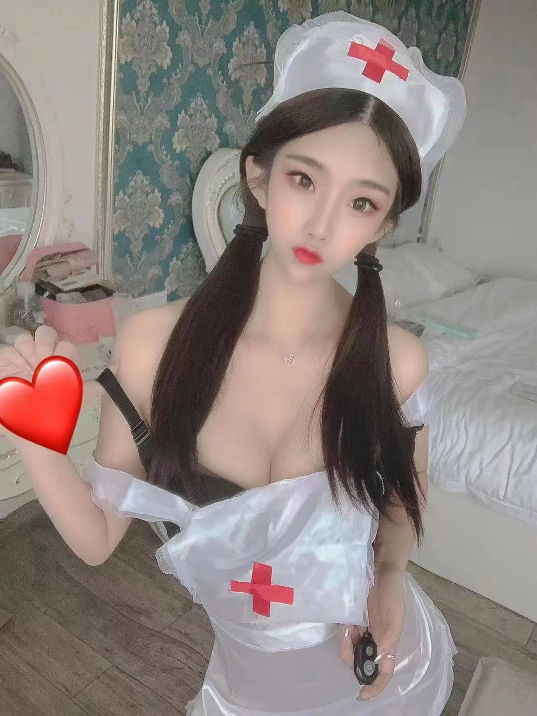 制服诱惑，很爽很刺激