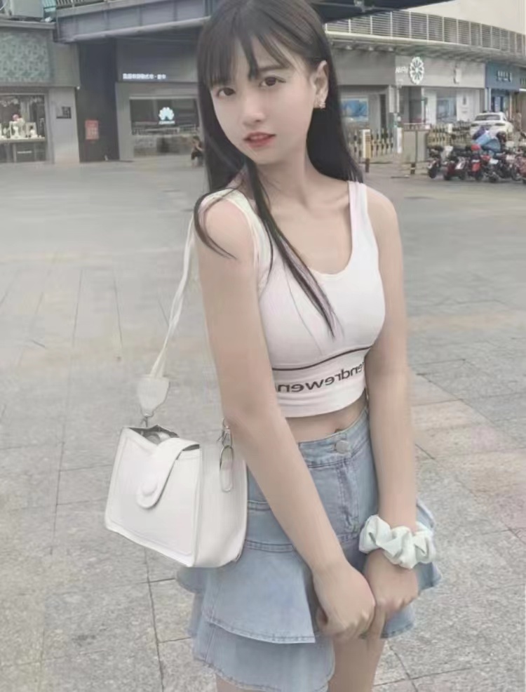 开朗小嫩妹，做活仔细