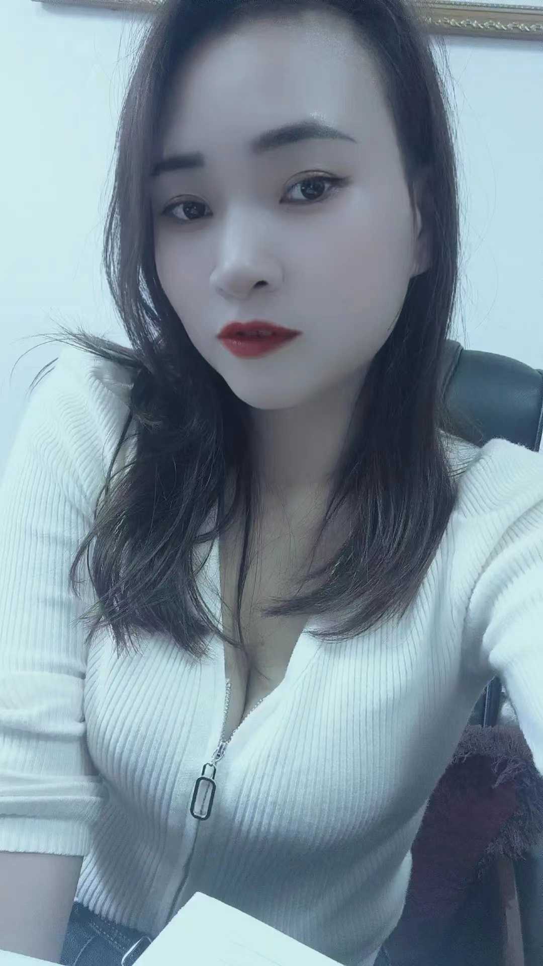 苗条身材好妹子