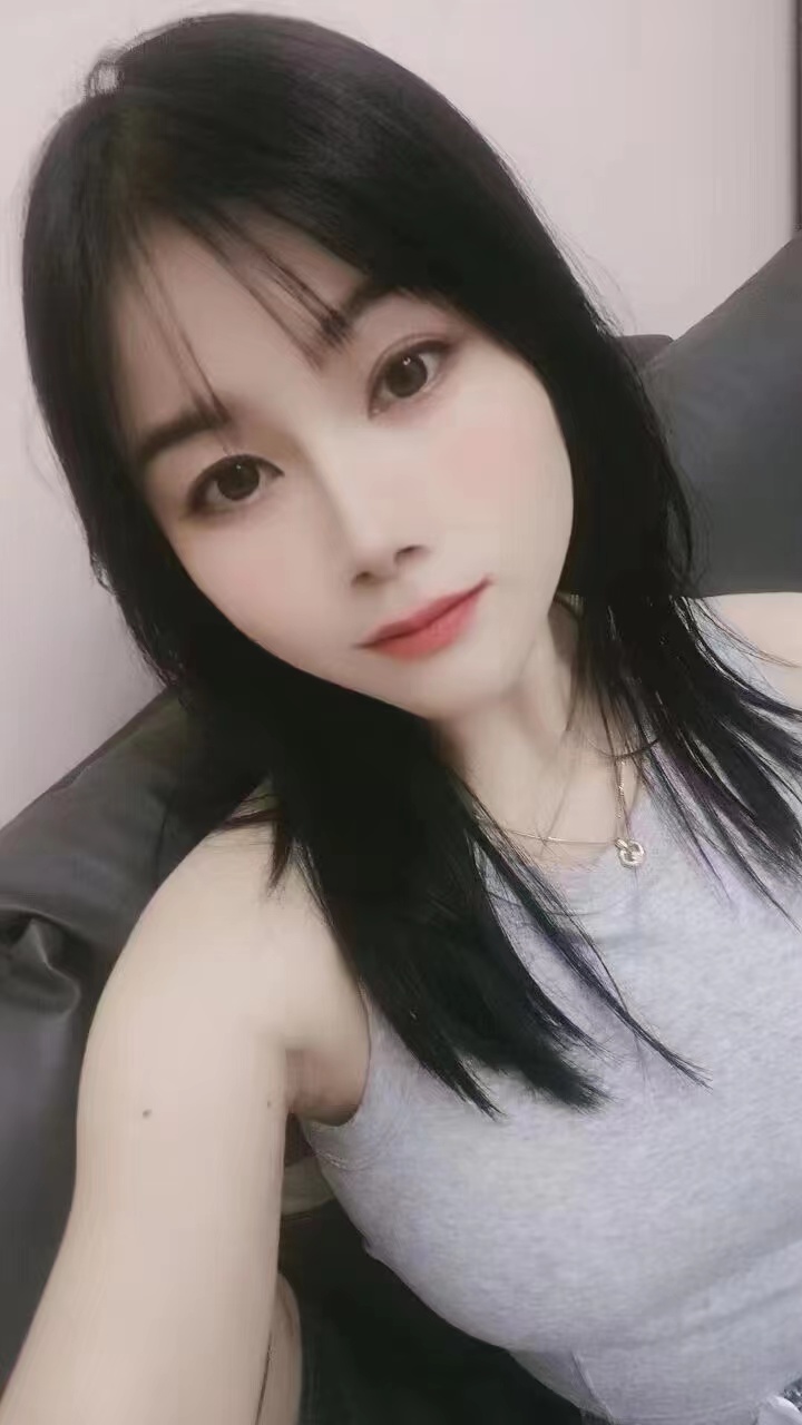 妹子人很好，胸大很细心