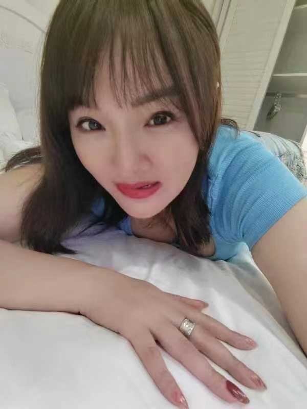 很棒一位小姐姐，屁股很翘身材很棒