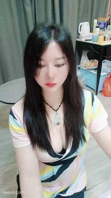 奶子很大，妹子不错