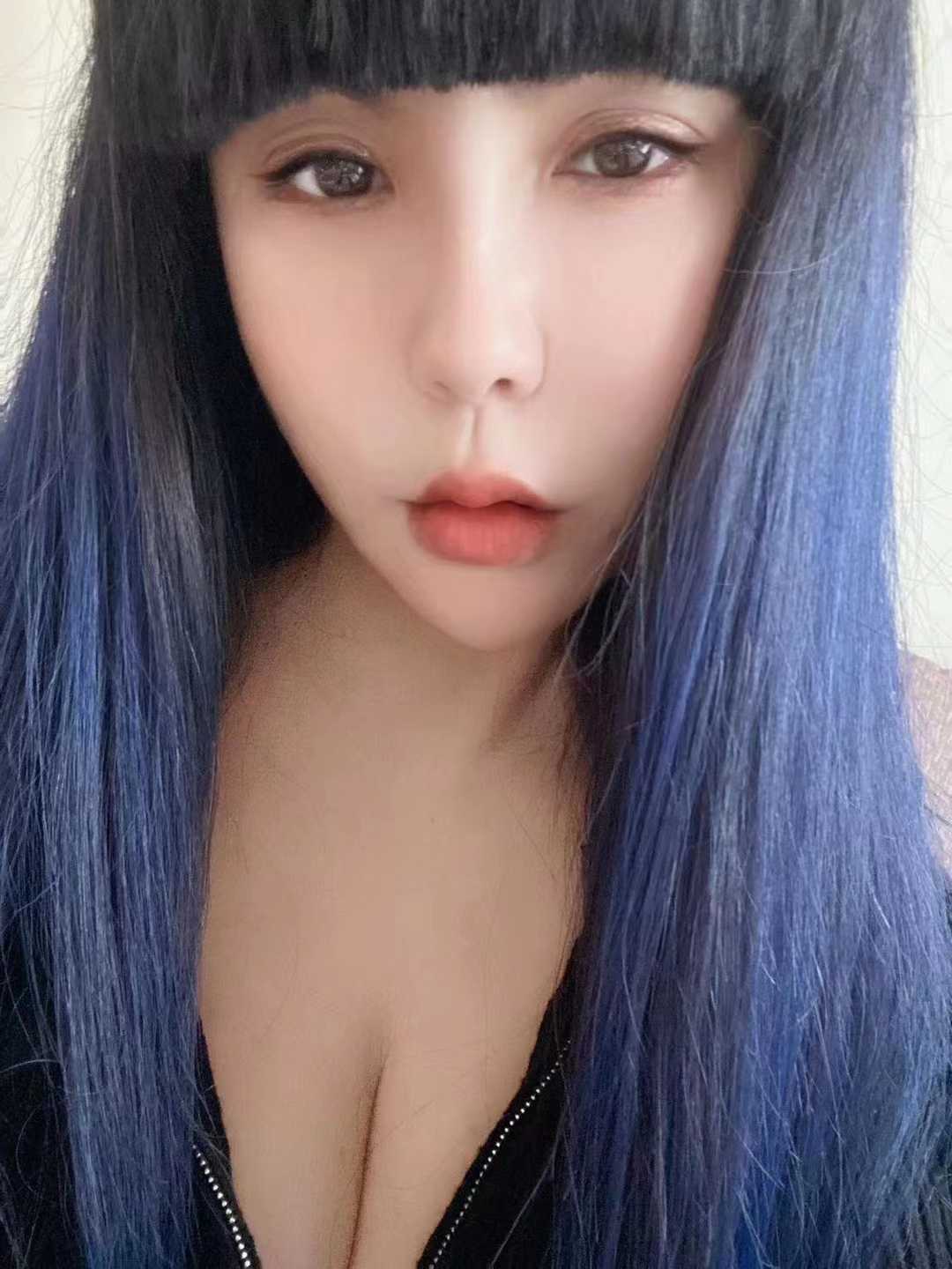 各种姿势都会，身材很棒