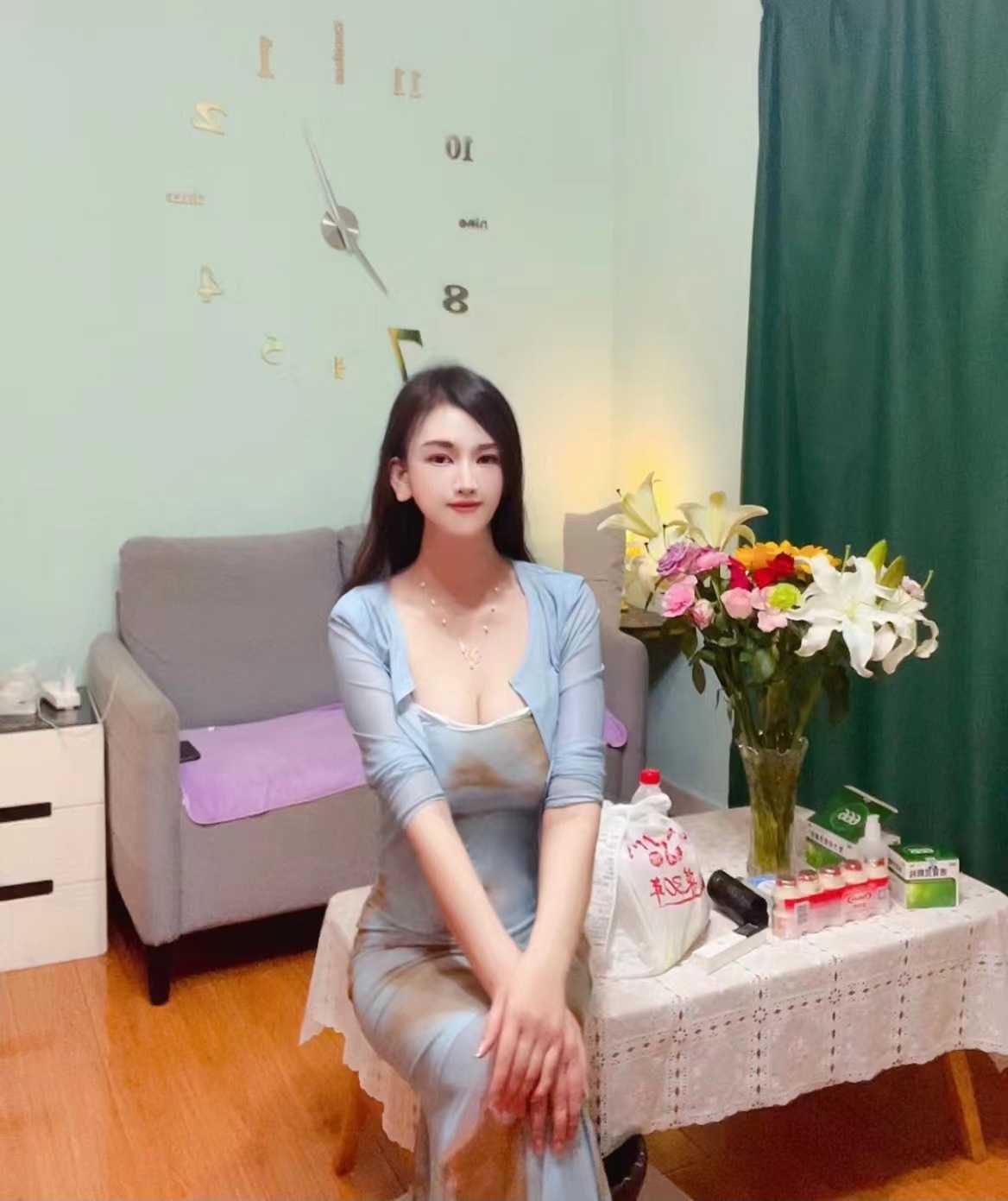 奶子很大，体验不错！