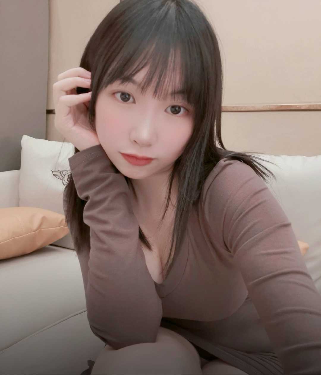 大胸制服嫩妹可 颜~she