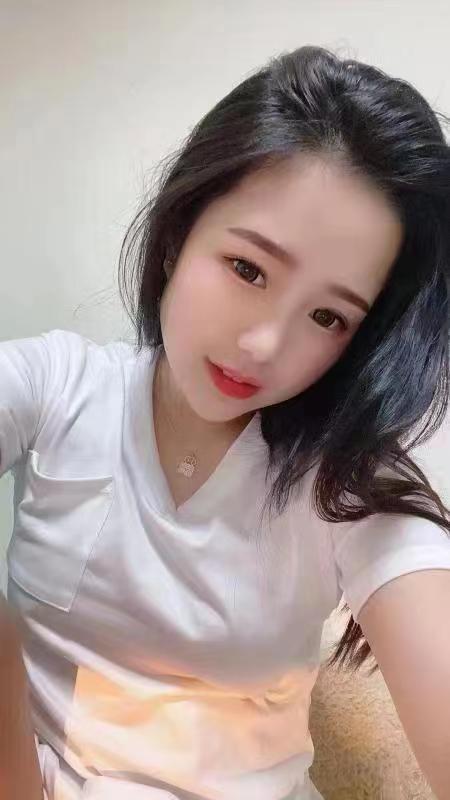 漂亮可爱的嫩妹子