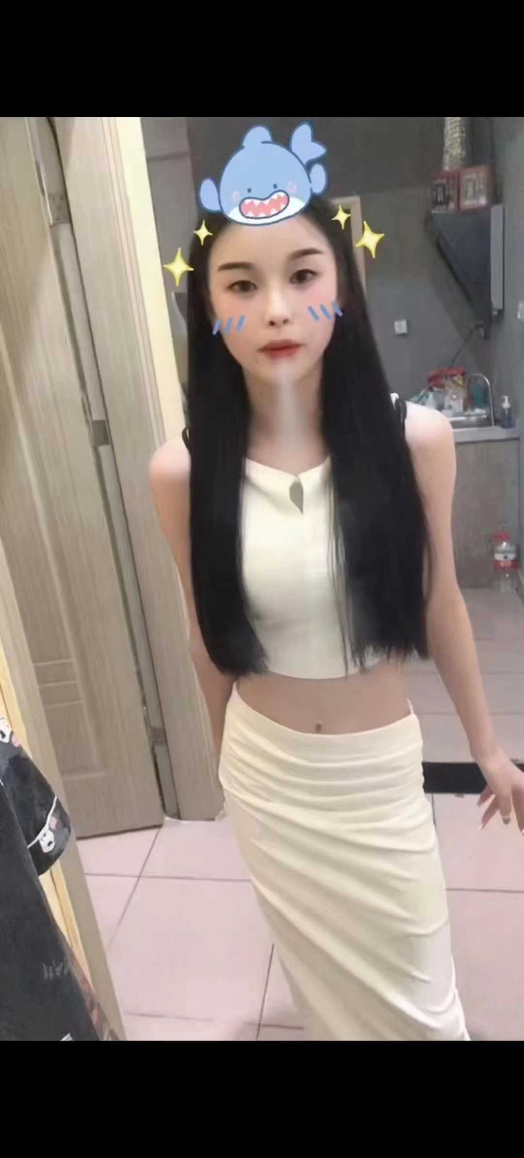 妹子的叫声和呻吟声让我加快了速度