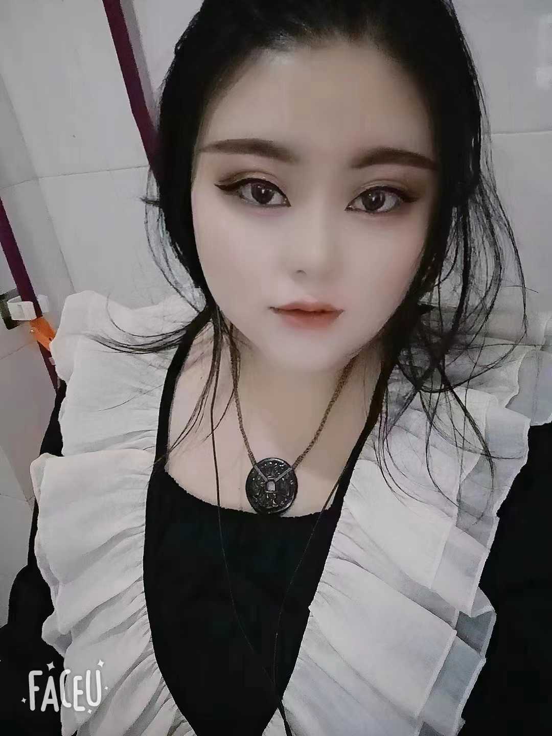 语言加身体挑逗，各个部位摩擦