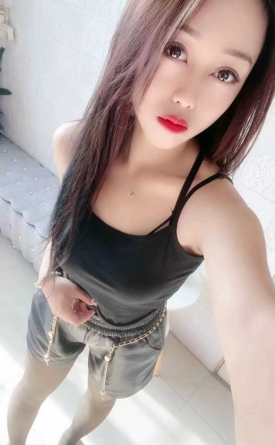 态度热情，特别sao