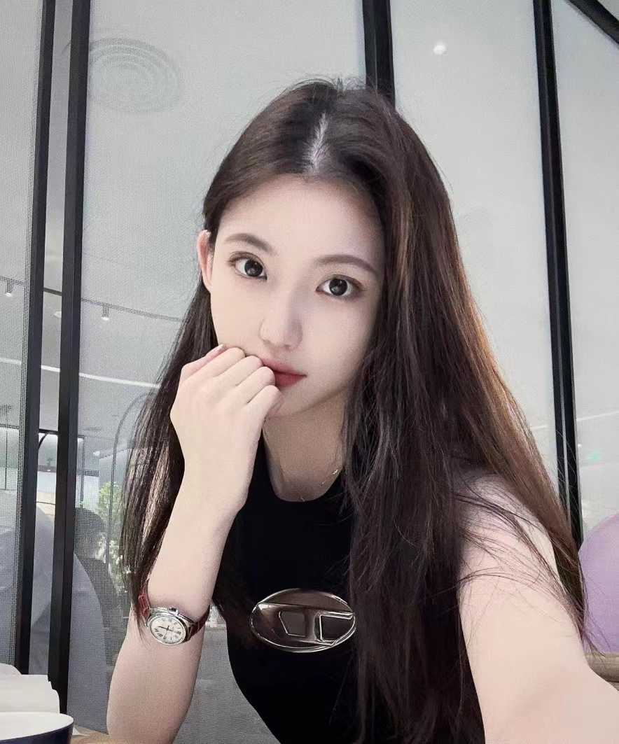 身材超级棒的小姐姐