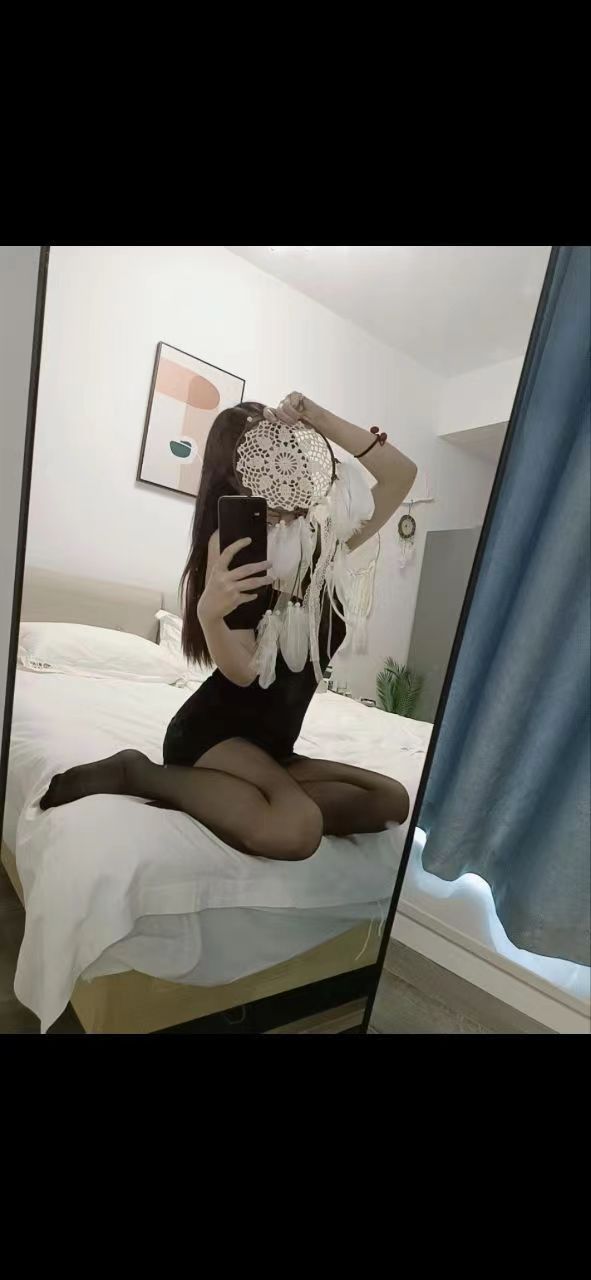 身材极品的露露