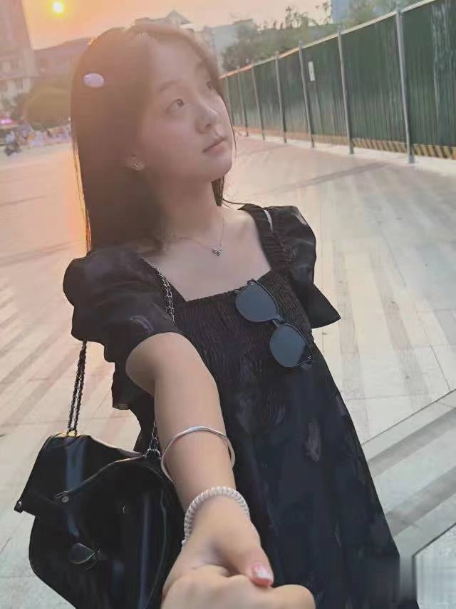 小嫩妹，朋友介绍。极品