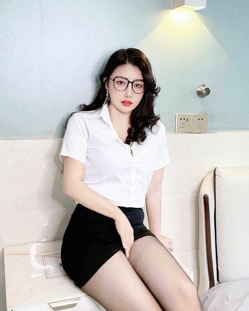 风Sao嫩妹主动多汁