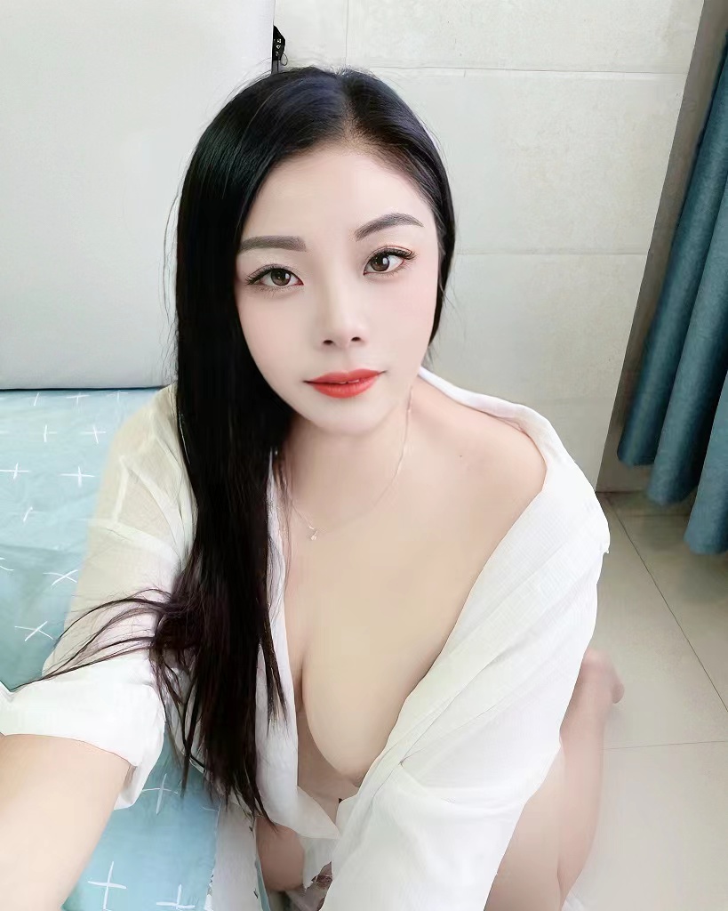 后面双手握住一对奶子，真爽