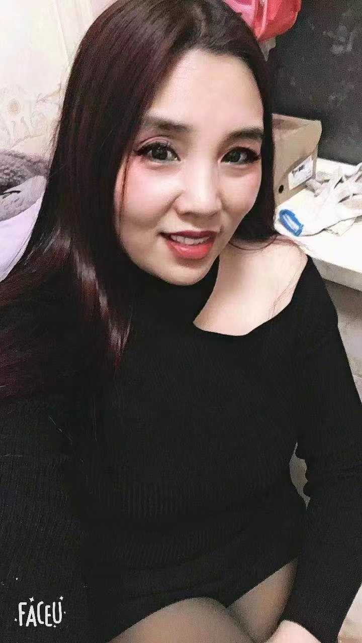 丰满型少妇非常满足