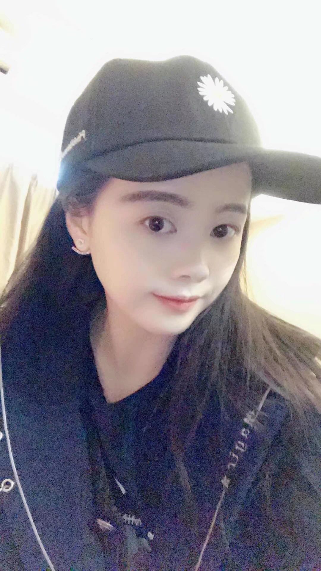 可爱的白虎妹子