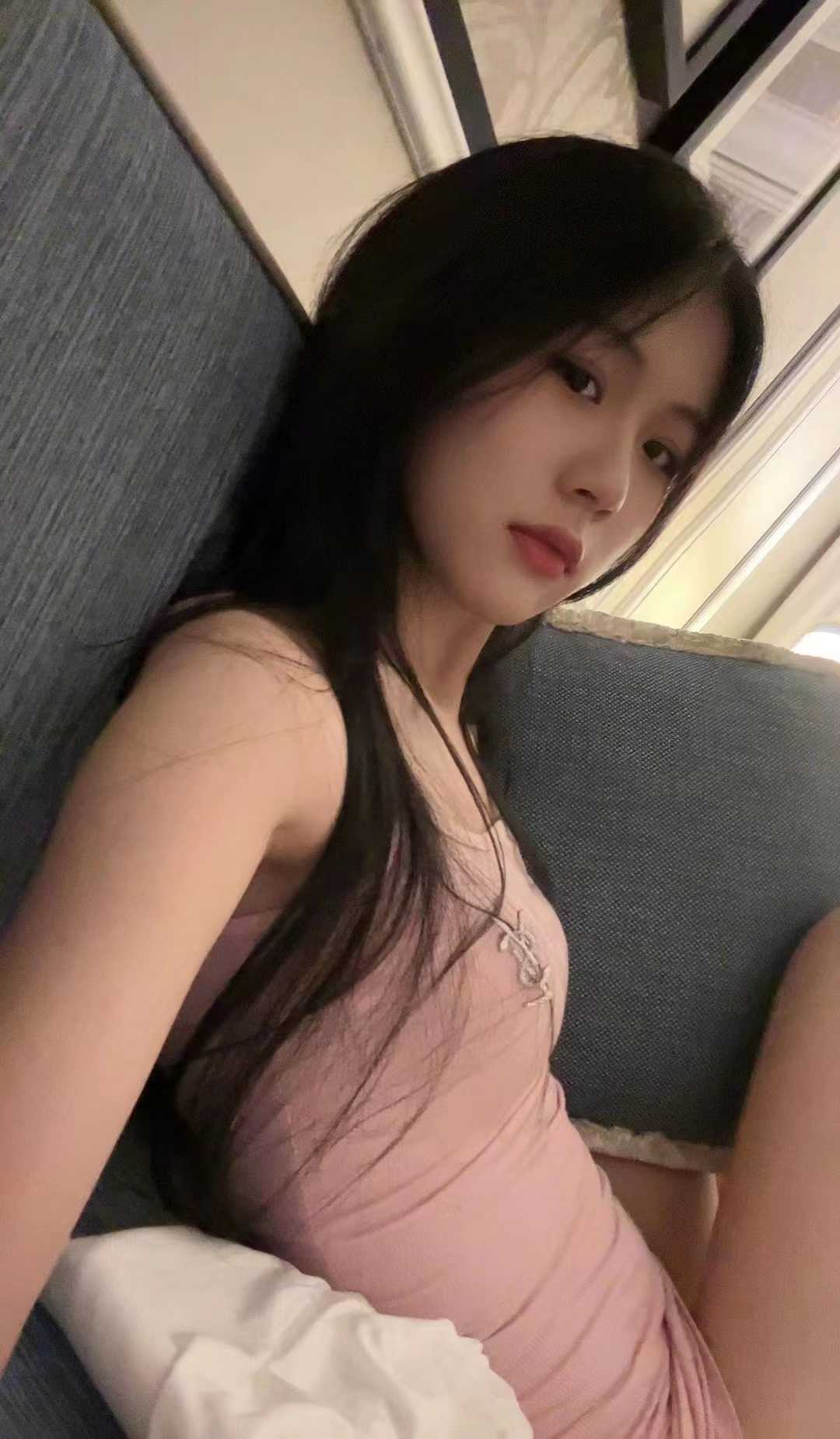 小姐姐身材颜值都很不错