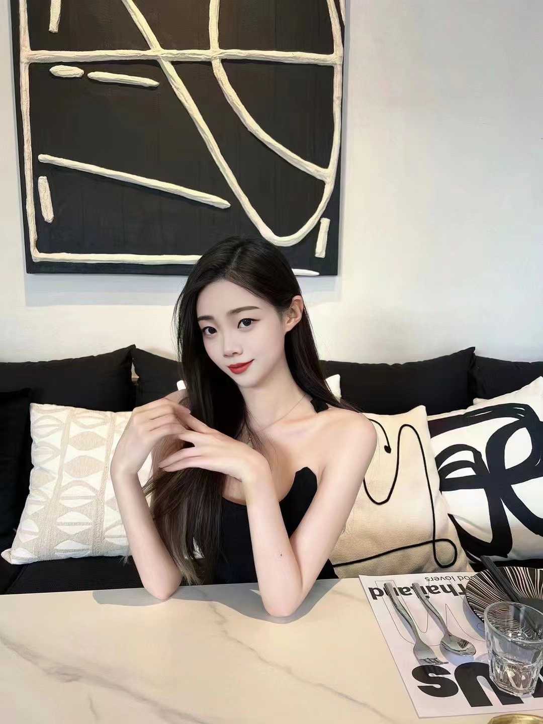 颜值很不错的一位小姐姐