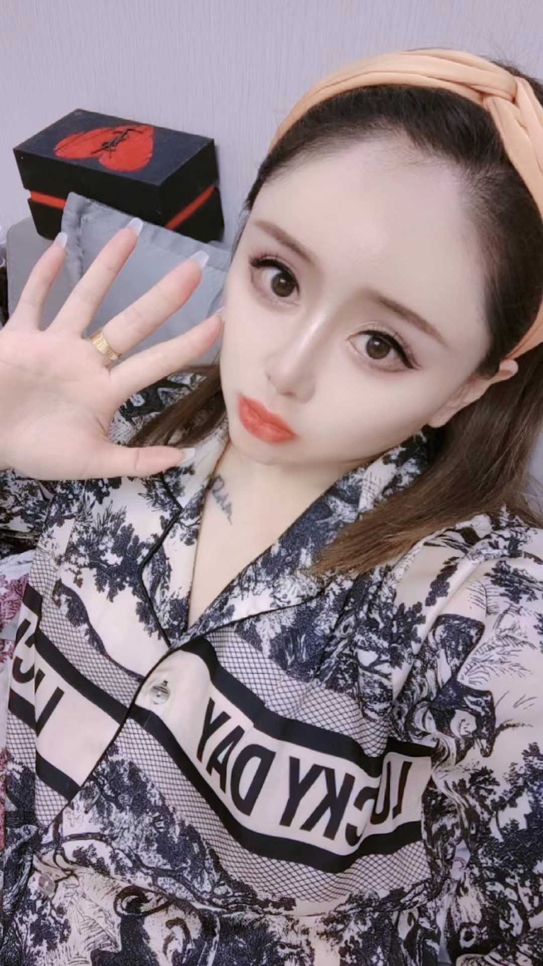 服务好的性感小辣椒