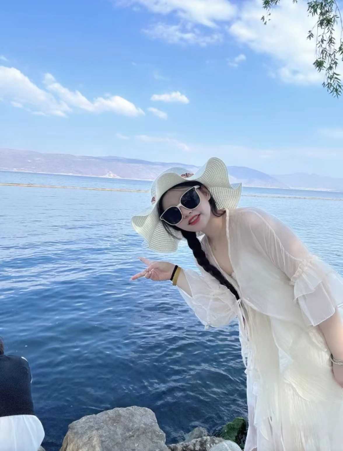 分享吴兴区身材诱人的一位小姐姐