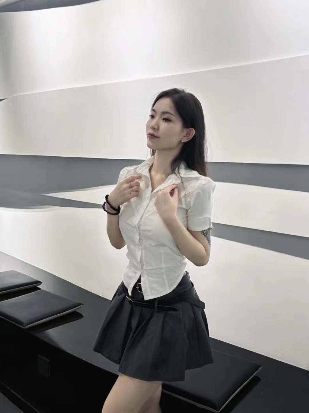 服务很认真，极品嫩妹