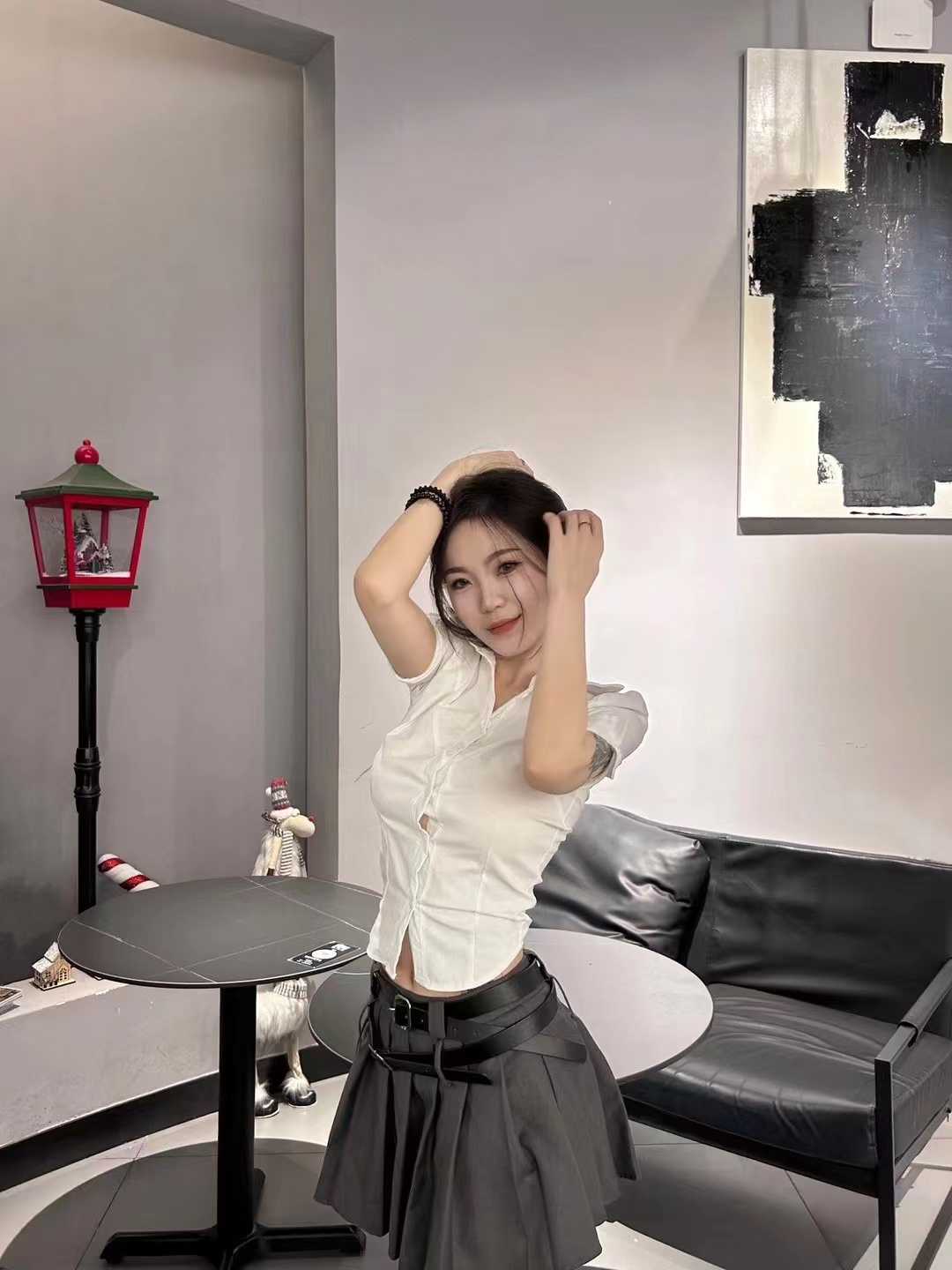 服务很认真，极品嫩妹