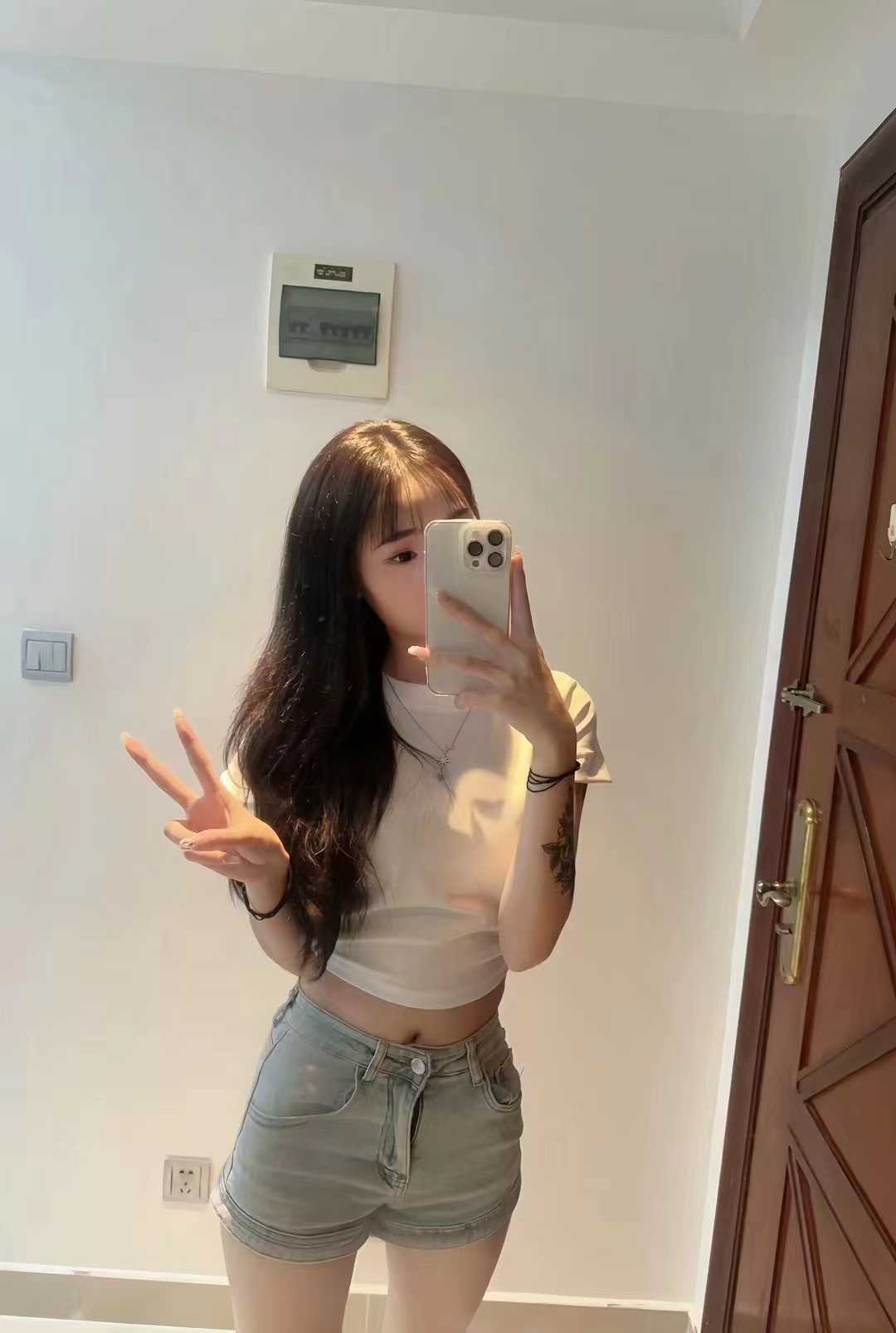 粉嫩水多，和她做很有感觉