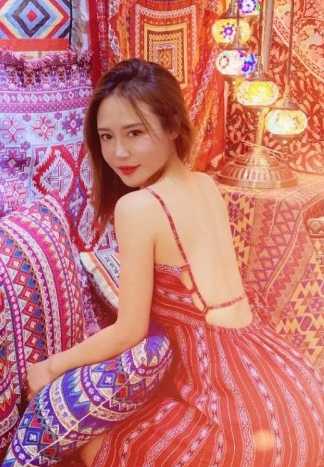 性感美少妇铁西尤尤