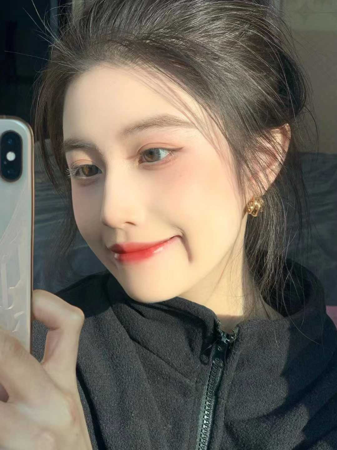 大眼睛大长腿的璐璐小仙女