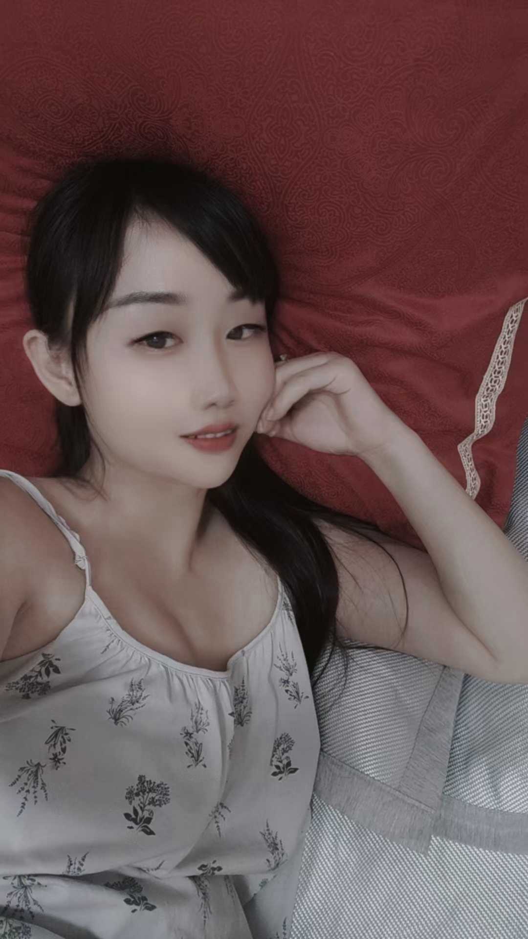 体验角色扮演美妇