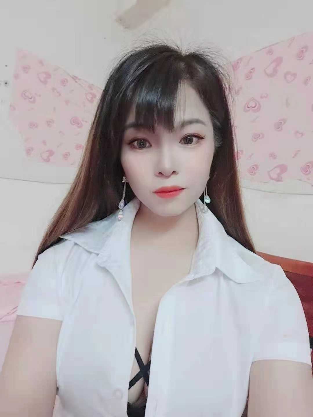 后入摸着大奶真的很爽