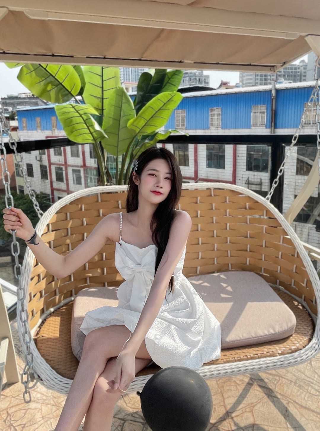 小鱼姐姐胸大不踩雷