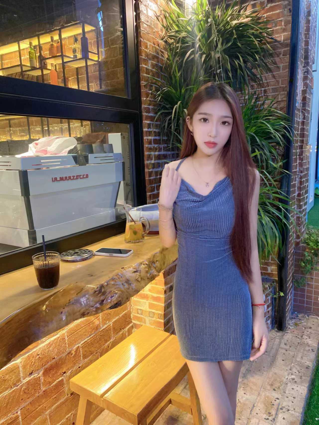 娇滴滴的小美女哦