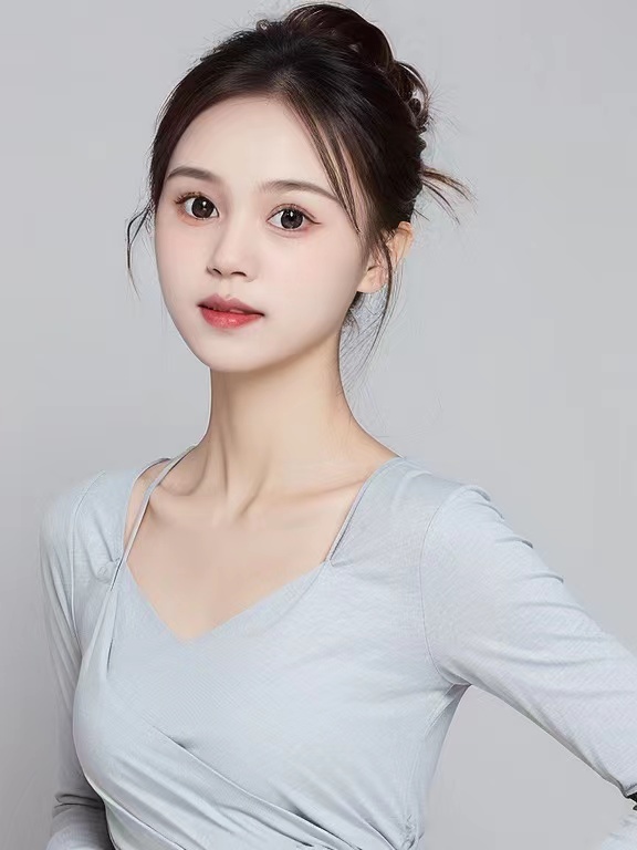 身材娇小方便玩的小姐姐