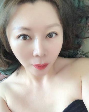 朝阳健身美女泻火