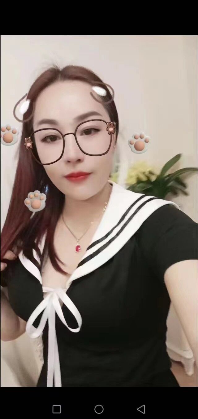 性感少妇一枚，口的很爽