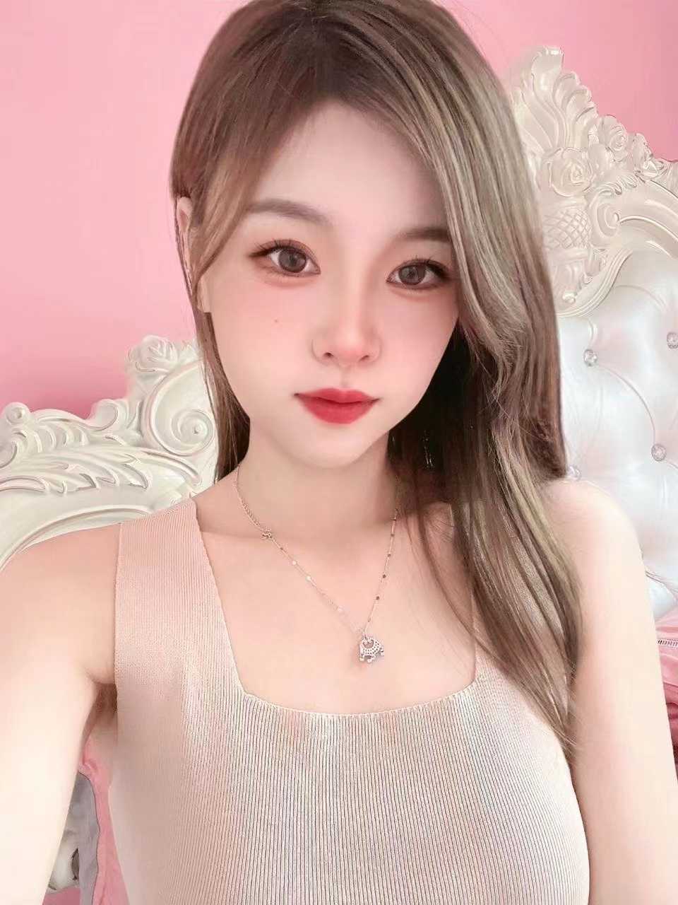 新来乍到的小姐姐多多关照