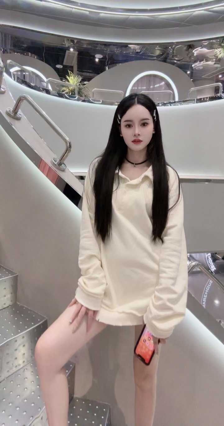 感觉很萌的小姐姐