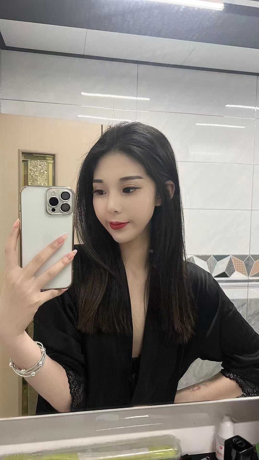 身材匀称的小姐姐很会玩