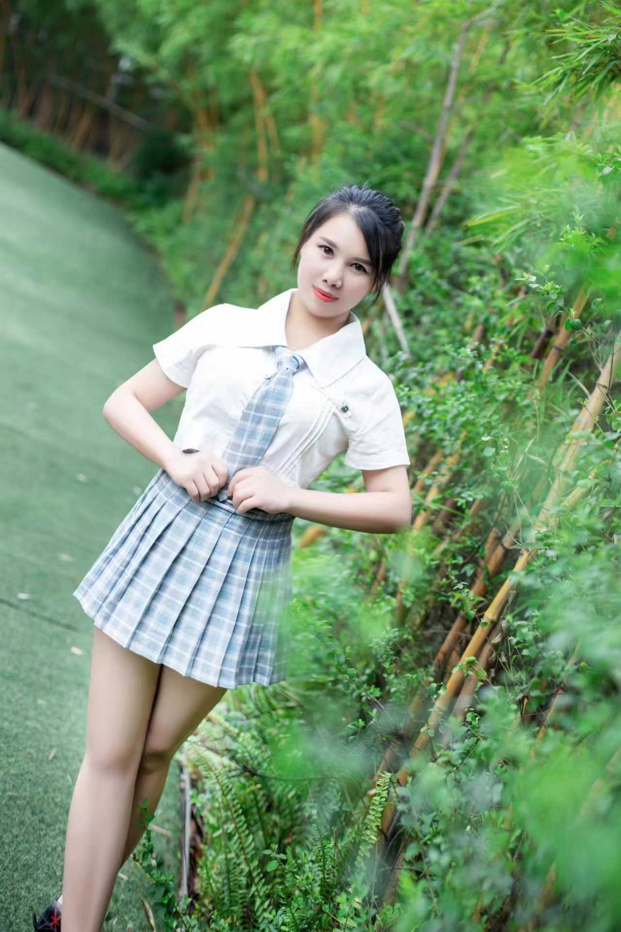 小店风sao大奶少妇