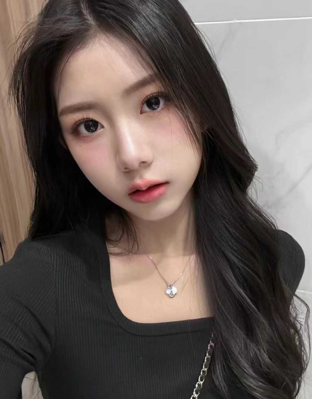 年轻貌美的小姐姐一枚