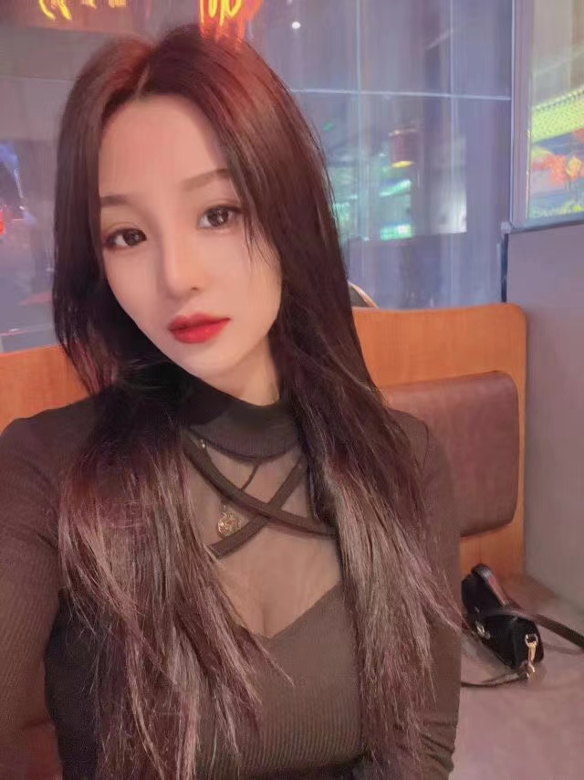 咪咪大，身材好，水多，声音特别好听，销魂