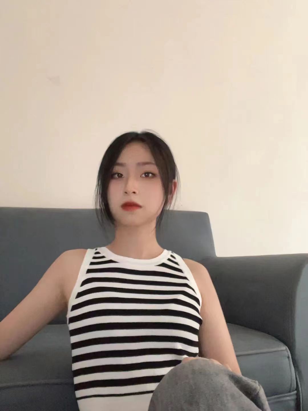 年轻貌美的小姐姐一枚