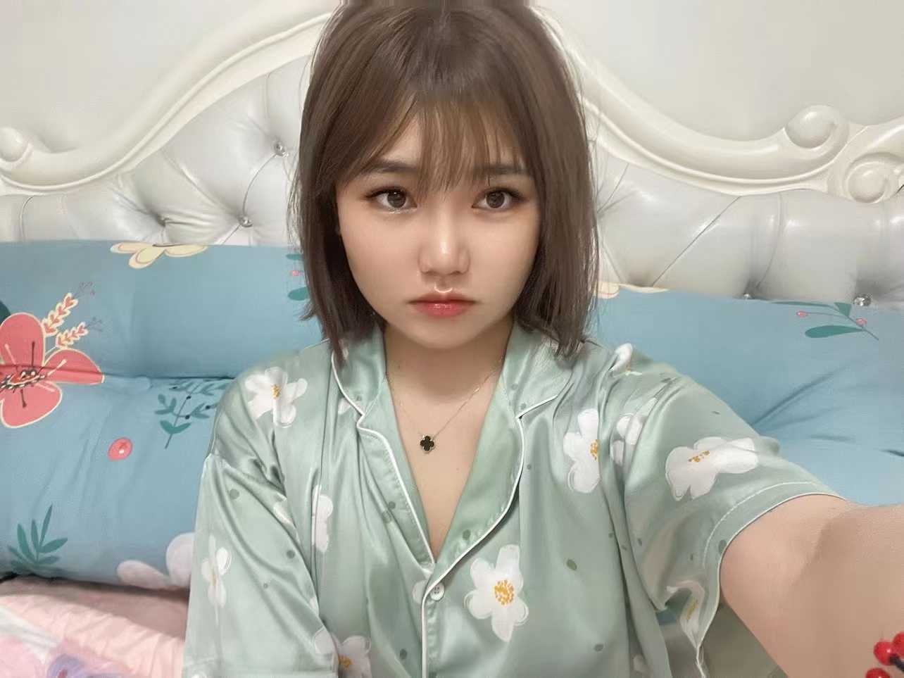 健谈不冷场，小姐姐热情好客