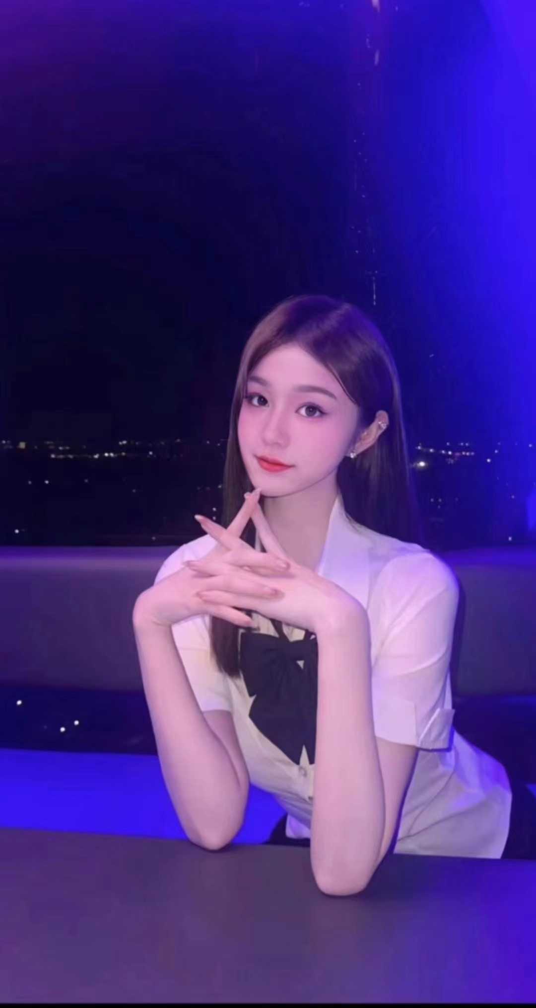 南湖区可以扮文秘的小姐姐